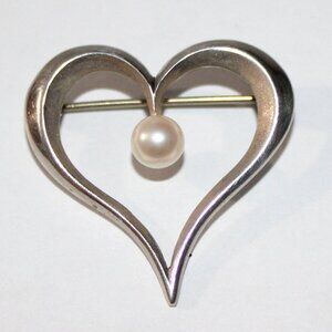 Sterling Silver Cultured Pearl Heart Brooch